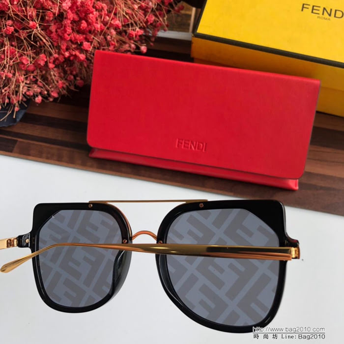 FENDI芬迪 字母鏡面 高級FD老花 時尚百搭款太陽鏡 FF0386S.  lly1719